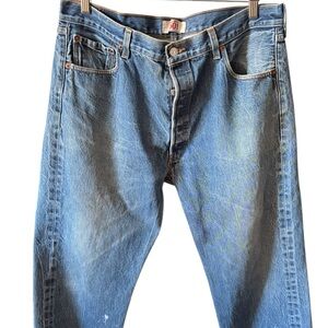 Levi's 501 Straight Leg, Button Fly Relaxed Jeans, Sz 38 x 30.
